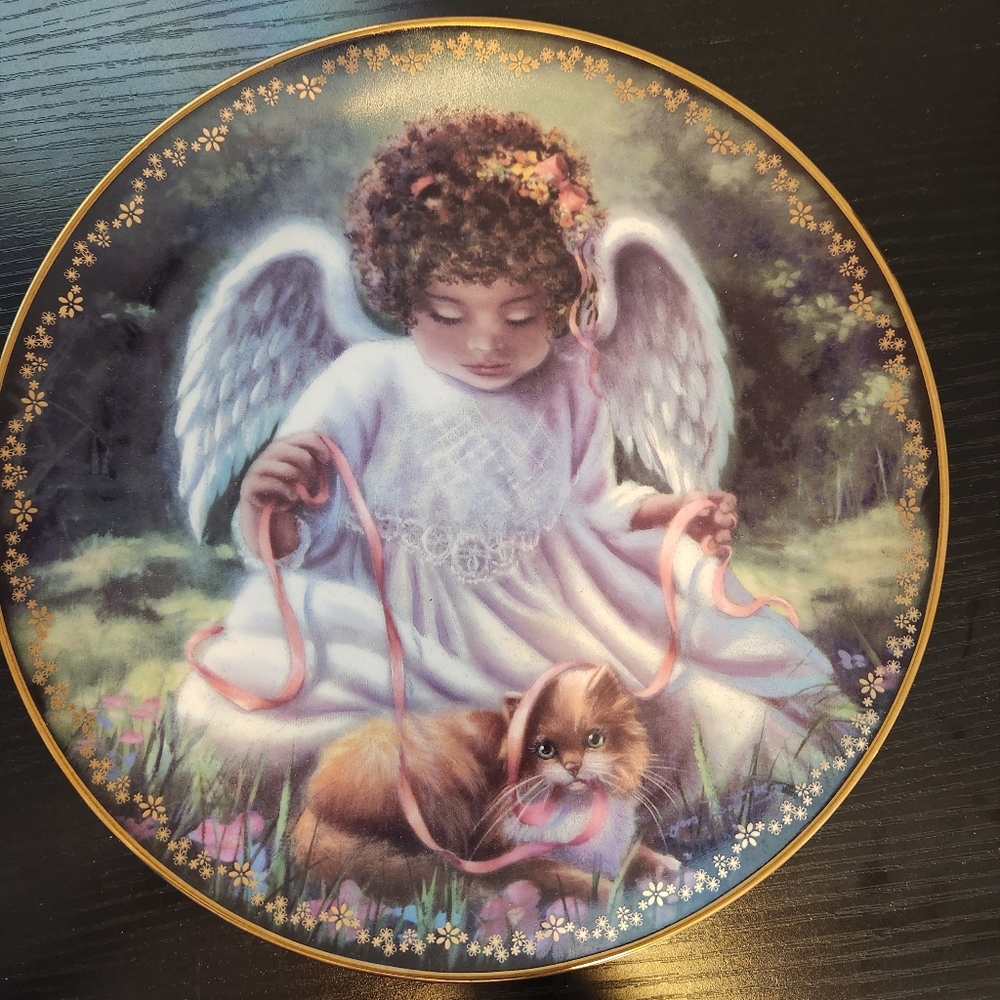 Decorative angel plate